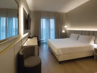 Hotel Nasco Hotels near Allianz Tower