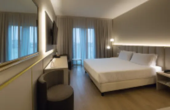 Hotel Nasco Hotels near Buonarroti Station