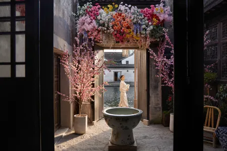 Yibaijian Designer Homestay in Nanxun. Отели рядом с достопримечательностью «Zhejiang University of Water Conservancy Hydropower (Nanzhang Campus)»