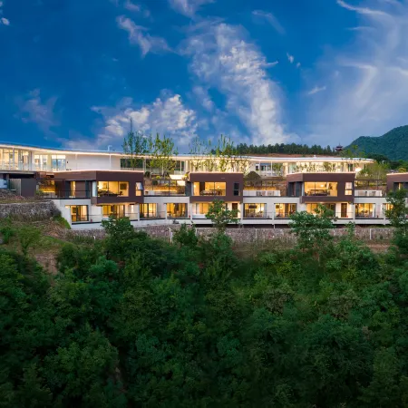 Landscape Hidden Cottage,360°Mountain and Sea View,Cliff Swimming Pool, Forest View Manor