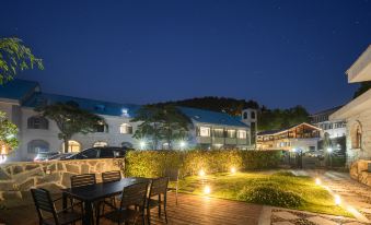 Lushan Zhihong Hotel (Meilu Store, Guling Street, Mount Lushan Scenic Zone)