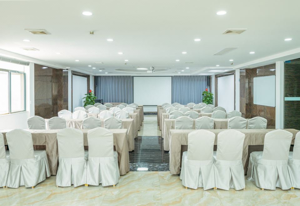 지아화 홀리데이 호텔 로비