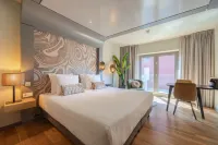 Leonardo Hotel Breda City Center Hotel dekat Wolfslaar Restaurant