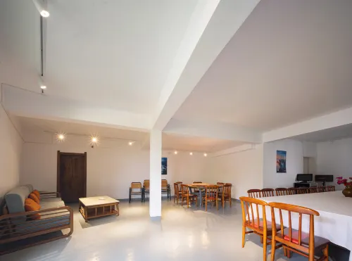 Zhangjiajie Ldyllic Pondside Timber Lodge Business Facilities Photos