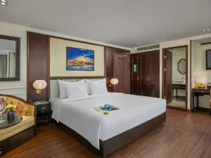 할롱 카펠라크루즈 - 리라 크루즈 컬렉션 멤버