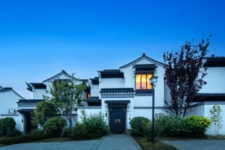 Canbeauty Golf Resort and SPA Weihai Отели рядом с достопримечательностью «Aodaliya Kunshilan Occupation Technology (Nan'an) College Weihai Branch»