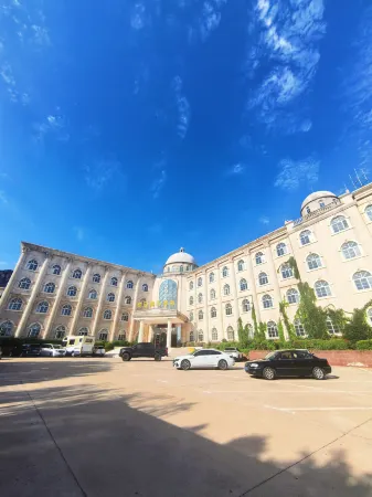 Roman Holiday Hotel Отели рядом с достопримечательностью «Songyang Academy»