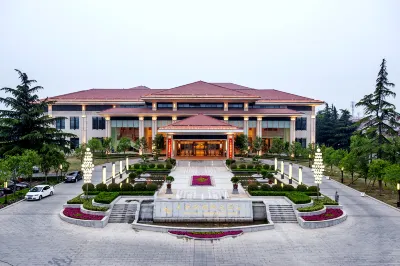 三門峽天鵝湖國際大飯店（天鵝湖濕地公園店） 河南科技大學應用工程學院附近的飯店