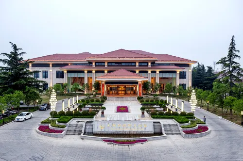 Swan Lake International Hotel Hotel di Sanmenxia