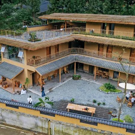MOUNTAIN HOMESTAY