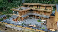 MOUNTAIN HOMESTAY