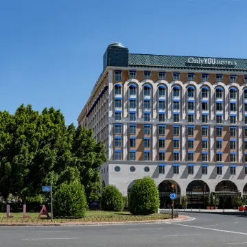 Only YOU Hotel Sevilla Отели рядом с достопримечательностью «Аквапарк "Акуополис"»
