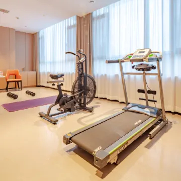 Yueerman Hotel (Linfen West Railway Station Gulou West Street)