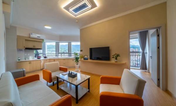 Dali Yunshang Yujian Light Luxury Beauty Hotel