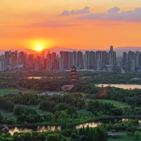 GRAND SKYLIGHT HOTEL XIANGHU