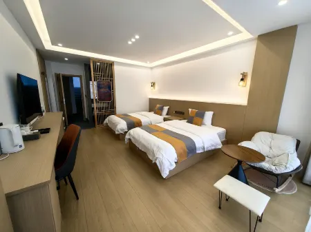 Hezhang Yunshang Yashe  Bed and Breakfast Отели в г. Хечжан