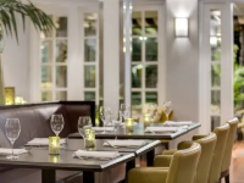 Hotel Kurrajong Canberra Hotels in Barton