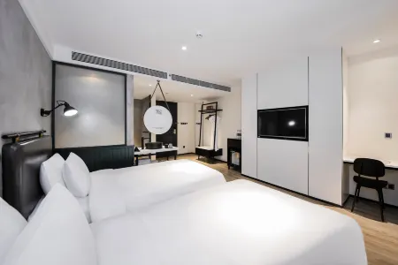 Innogo Hotel Shenzhen (LuoHu Port) Отели рядом с достопримечательностью «Ping An Finance Center - Free Sky»