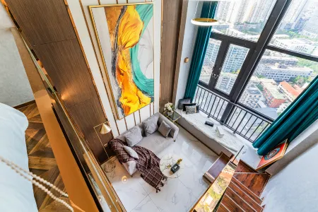 Cloud Travel High-end LOFT Hotel apartment (Jiuyanqiao Store) Отели рядом с достопримечательностью «Sichuan Post and Telecommunication College»