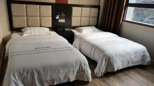 메이탄 랑차오 비즈니스 호텔