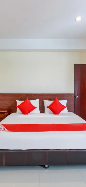 ห้องดีลักซ์ เตียงใหญ่ 1 เตียง