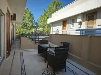 RU YI HOTEL(SMC-PRIVATE) LIMITED Отели рядом с достопримечательностью «Торговый центр Centaurus»