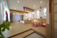 Memories of Light Luxury Internet Celebrity Movie Watching Homestay