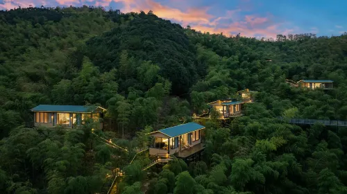 Anji Fanyin · Hillside Wilderness Luxury Private Hot Spring Mountain Stream Holiday Villa