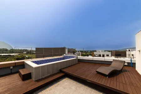 Jeju Hermenhouse Отели рядом с достопримечательностью «Shinhwa Theme Park»