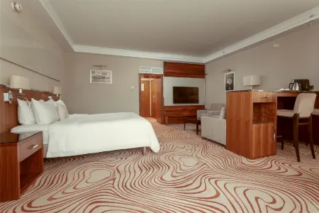 Гранд Автограф Отель Новосибирск (бывш. Новосибирск Марриотт)