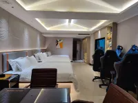Yunxi E-Sports Hotel (Wuyue Plaza) -  Gaming & Esports
