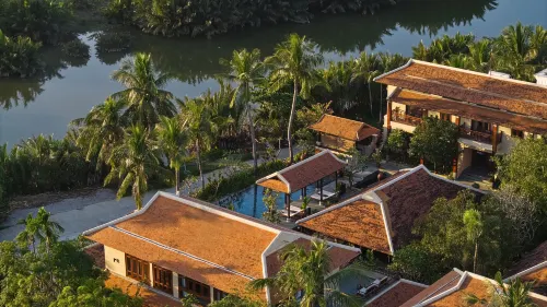 蘇靜居會安-河濱度假村