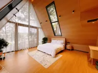 Waterfront Homestay (Shop in the Shuanglin Grass Linen Cultural Tourism Scenic Area, Fenyi)