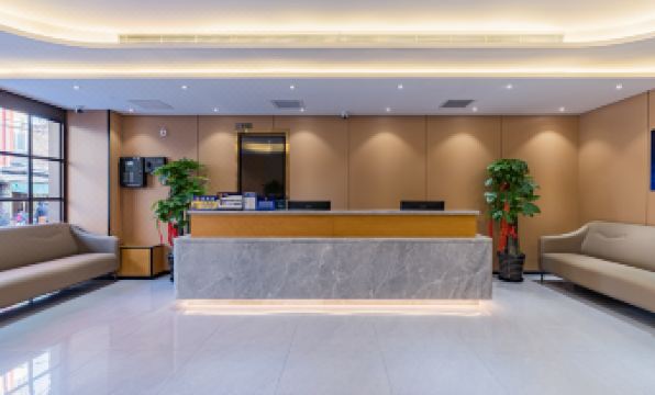 Super 8 Hotel (Wudaokou subway station, Beijing)