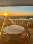Sea Dunes Luxury Apartment - 10 steps to the beach - Parkplatz
