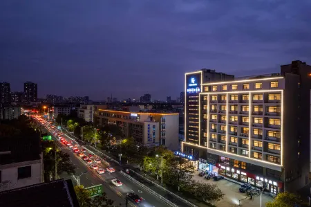 Fit Yunshu Hotel (Kunlun Road Branch) Отели в г. Лиян