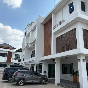 Chom Chiangrai Hotel Отели рядом с достопримечательностью «Парк развлечений Singha Park»