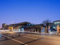 Palace Hotel (Beijing Financial Street West Fourth Subway Station Branch) Hotels near Xisi Station