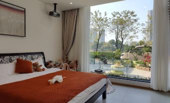 Zhongshan Shiguang Homestay (Jinxiu International Huacheng)