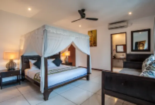 Villa Annecy, Fully Staffed Luxury Villa Central Seminyak