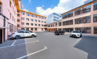 Changbai Arirang Hotel (Yanji Yanbian University Department Store)