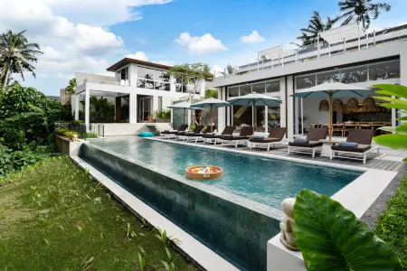 Villa Donna by BaliSuperHost Отели рядом с достопримечательностью «Klungkung Temple»