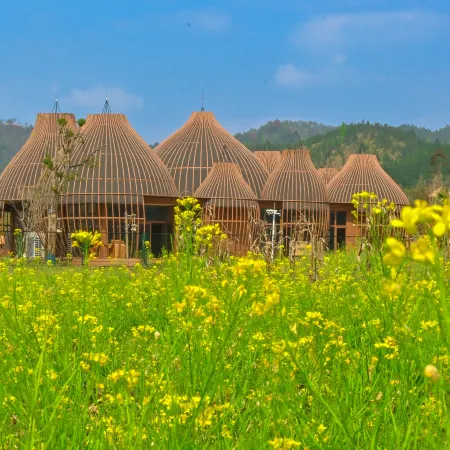 Shaoguan Happy Dongfang · Hot Spring Travel Homestay (Shixing)