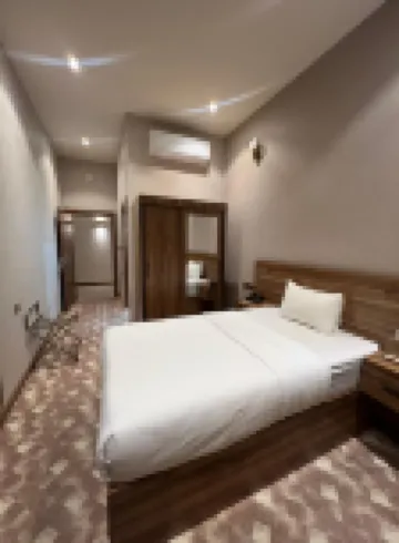 Al Yarmouk International Hotel 카라다 호텔