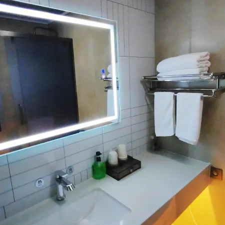 Yongning Homeinn Ripple · Yun Hotel