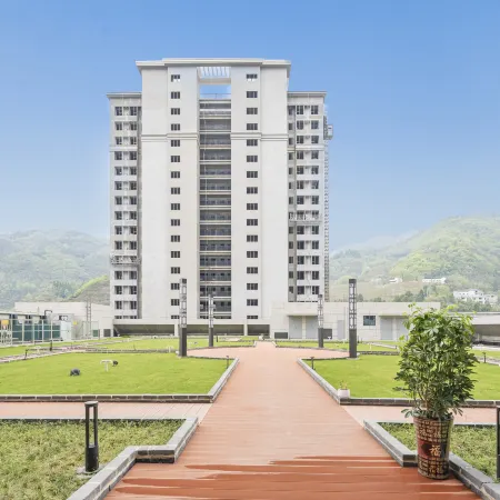 ​Super 8 Select Hotel