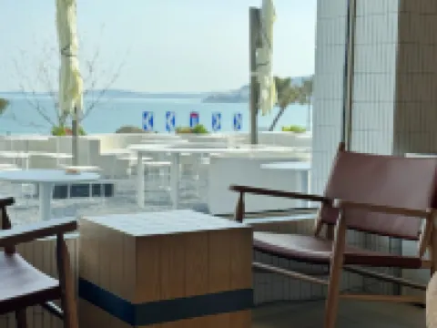 Facing Sea Hotel Hotels in Weihai