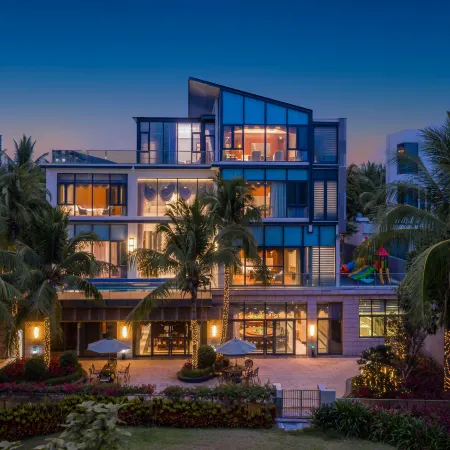 Clear Water Bay Blue Wave 18 ° Beach Hotel