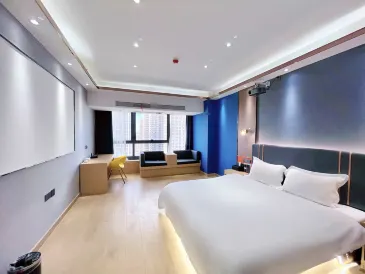 Zhipu Light Luxury Hotel (Kaiyuan Avenue)