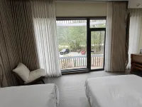 Zhang County Zizai Huaye Homestay